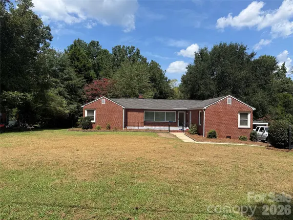 819 Wildwood ST, Wadesboro, NC 28170