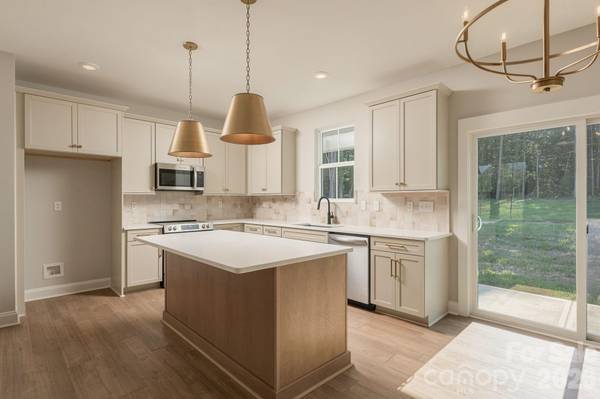 2263 Lee Lawing RD, Lincolnton, NC 28092