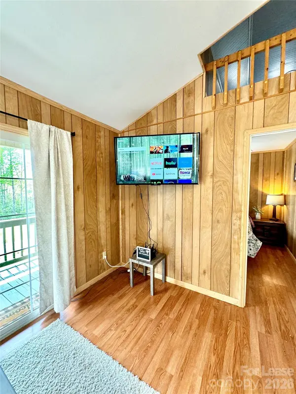 188 Uptons Landing RD, Marion, NC 28752