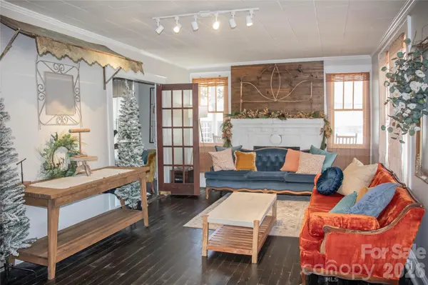 658 E Main AVE, Taylorsville, NC 28681