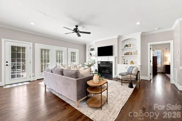 4701 Pebble Lake DR #161, Pfafftown, NC 27040