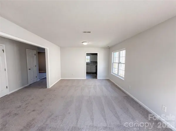 10319 Covingtonwood DR, Charlotte, NC 28214