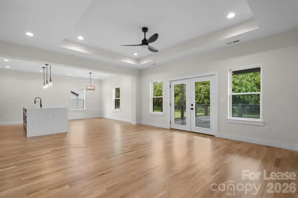 2996 Jack Whitener RD, Newton, NC 28658