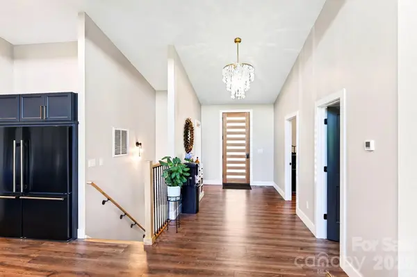 75 Boone TRL, Weaverville, NC 28787