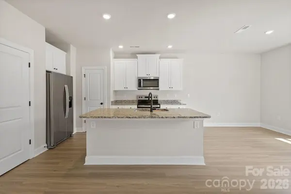 3326 Yorkshire DR, Gastonia, NC 28052