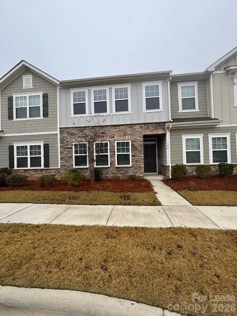 306 Sagecroft LN, Indian Trail, NC 28079