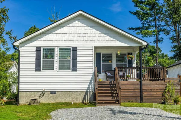 619 Edgewood AVE, Hendersonville, NC 28792