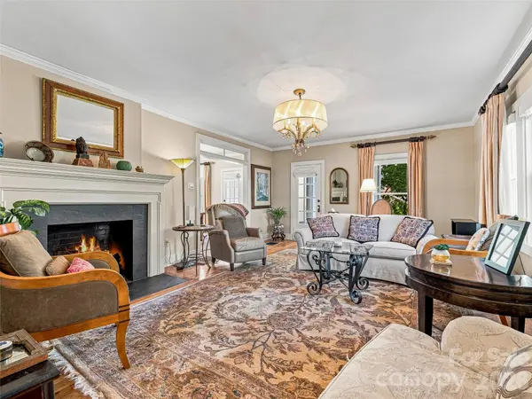53 Lyncourt DR, Tryon, NC 28782