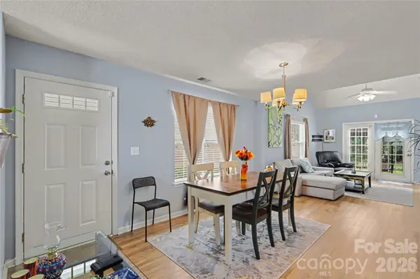 2716 Rozzelles Landing DR, Charlotte, NC 28214