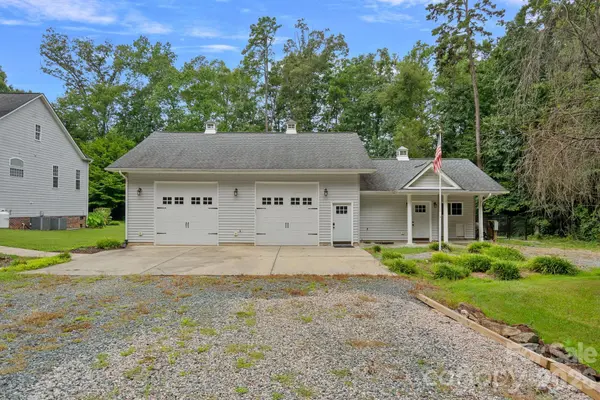 3850 Oakdale RD, Charlotte, NC 28216