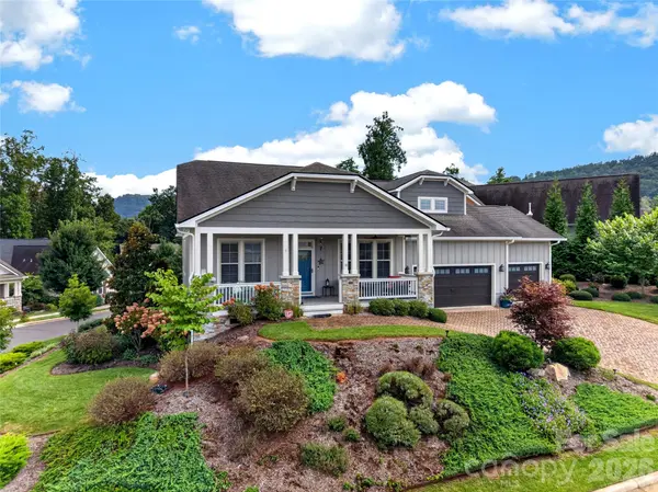 10 Buckhorn Gap RD, Biltmore Lake, NC 28715