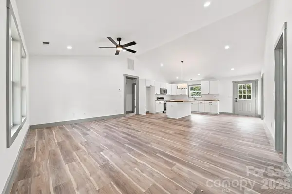 2953 Link DR, Granite Falls, NC 29630