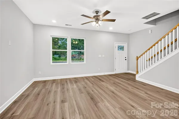 1416 Old charlotte RD, Statesville, NC 28677