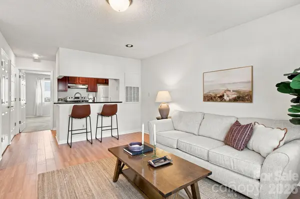 501 Olmsted Park PL #H, Charlotte, NC 28203