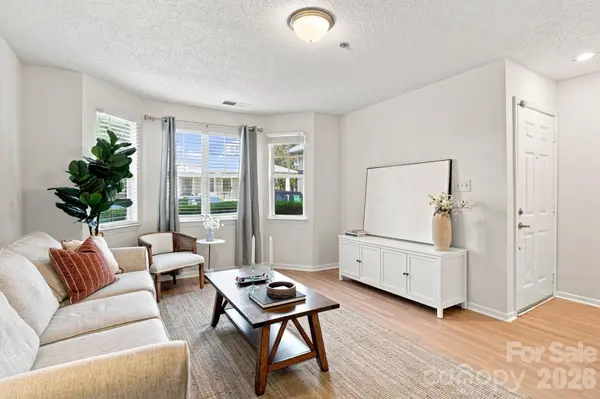 501 Olmsted Park PL #H, Charlotte, NC 28203