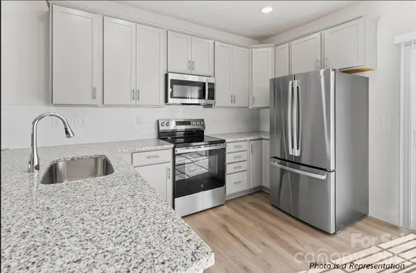 4154 Olympus AVE #204, Gastonia, NC 28052