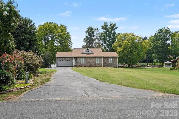 235 Pebble PT, Salisbury, NC 28146