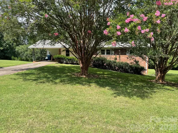 187 River Hills DR, Forest City, NC 28043