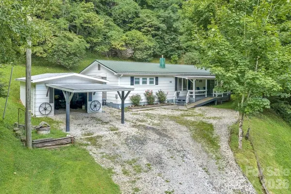 2850 Henson Creek RD, Newland, NC 28657