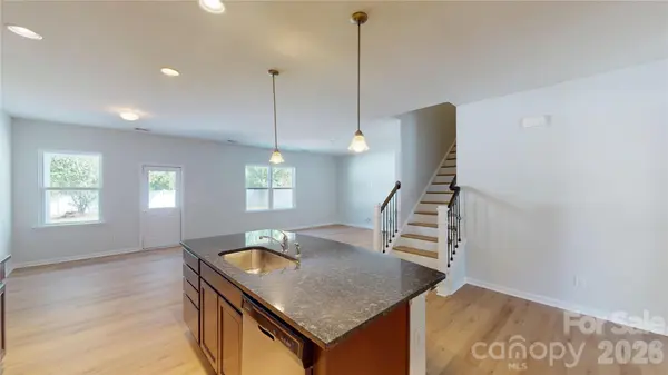 28 Pacolet LN, Beaufort, SC 29906