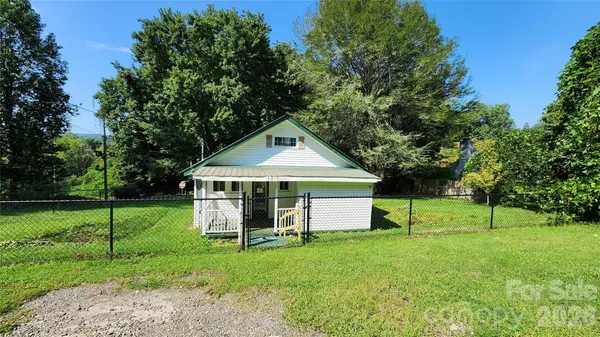 844 Connahetta ST, Murphy, NC 28906