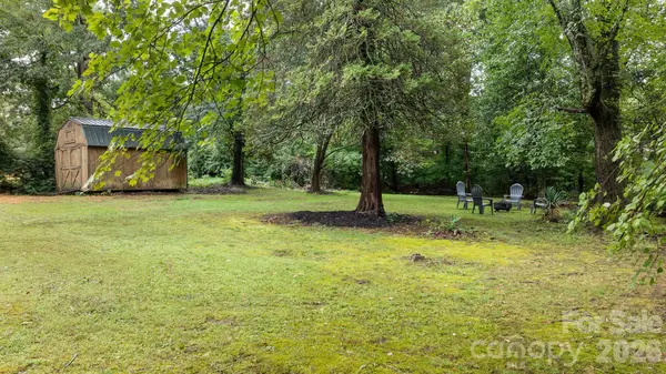 403 Shasta LN SW, Lenoir, NC 28645