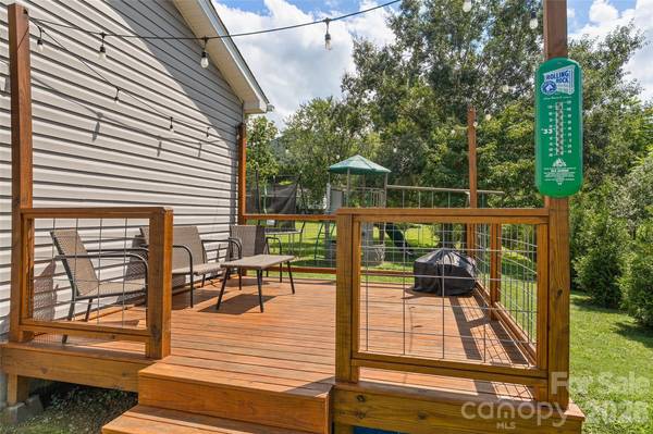 46 Janie DR, Clyde, NC 28721