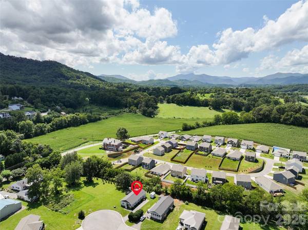 46 Janie DR, Clyde, NC 28721
