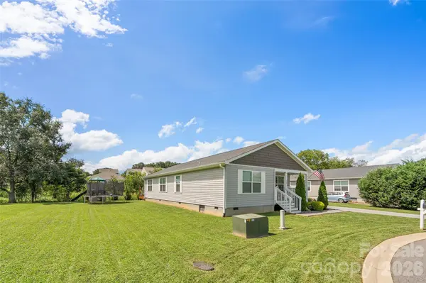 46 Janie DR, Clyde, NC 28721