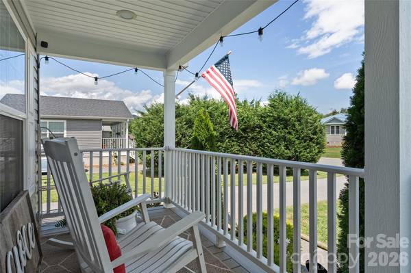46 Janie DR, Clyde, NC 28721
