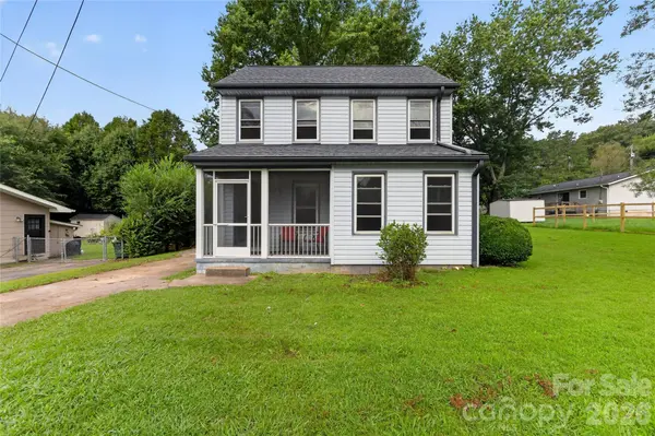 131 Spencer ST, Clyde, NC 28721