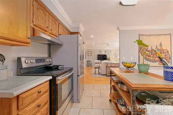 266 Cedarbrook LN, Nebo, NC 28761