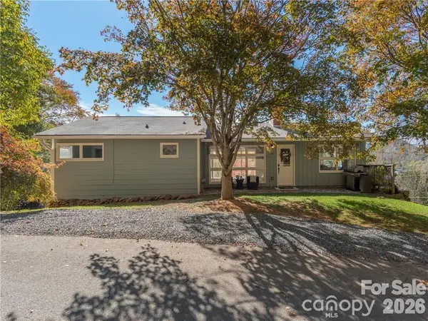 26 Grimball DR, Waynesville, NC 28786