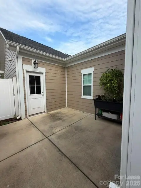 2125 24th Street LN SE, Hickory, NC 28602
