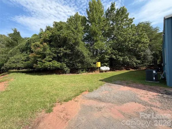 144 Industrial DR #2, Forest City, NC 28043