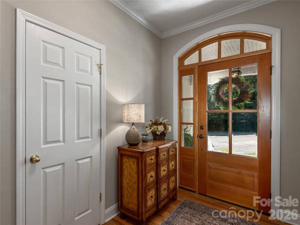 314 Summerset DR, Clyde, NC 28721