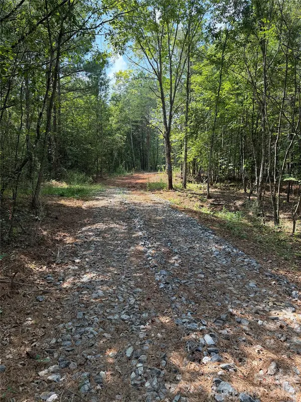 6356 Sunny Ridge LN, Morganton, NC 28655