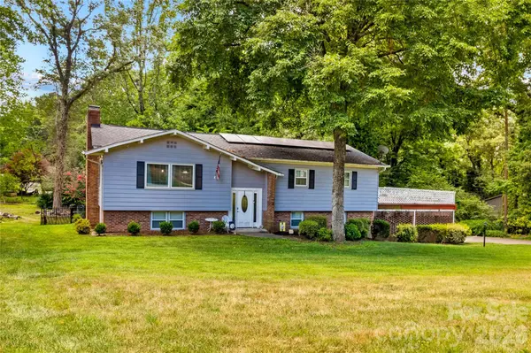 1130 24th Avenue PL NE, Hickory, NC 28601