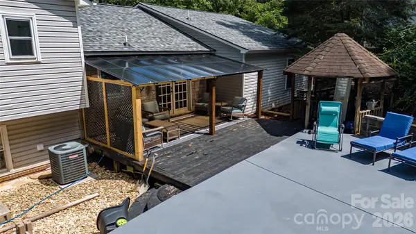 100 Woodlea DR, Morganton, NC 28655