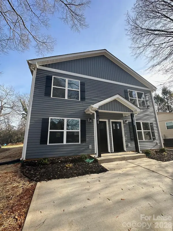 1226 4th Street LN NE, Hickory, NC 28601