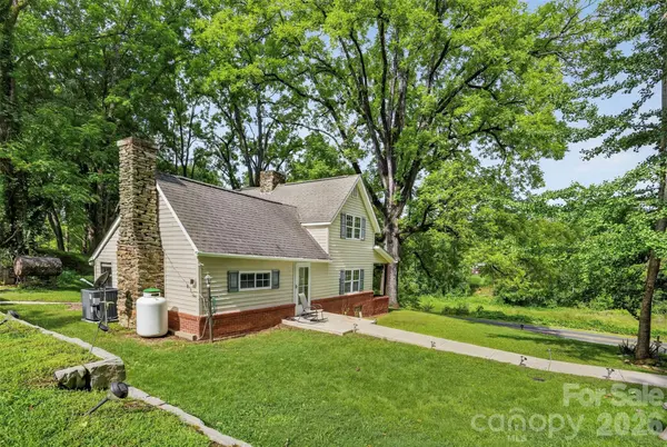 168 Huntley RD, Fletcher, NC 28732