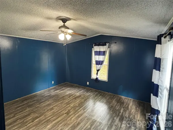 233 Starlight DR, Lincolnton, NC 28092