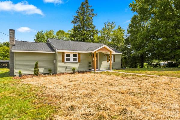 1325 King RD, Salisbury, NC 28146
