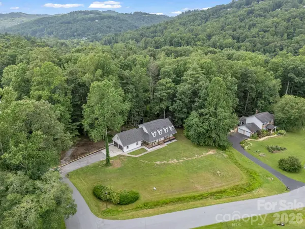 213 Raintree DR, Hendersonville, NC 28791