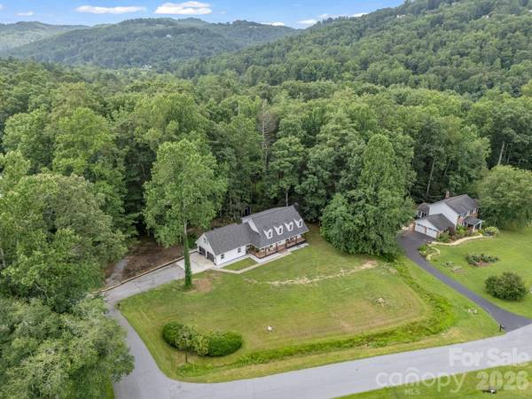 213 Raintree DR, Hendersonville, NC 28791