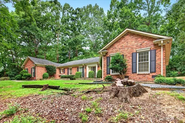 4223 Denbigh DR, Charlotte, NC 28226