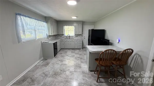 2372 Jamestown RD, Morganton, NC 28655