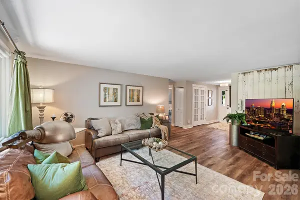 5934 Tillery DR, Charlotte, NC 28226