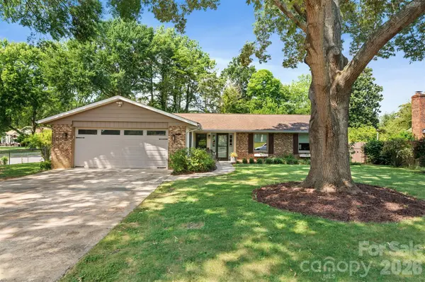 5934 Tillery DR, Charlotte, NC 28226