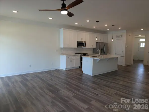 6324 Keeton LN, Harrisburg, NC 28075